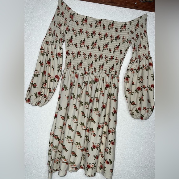 J for justify, floral, scrunched dress - Picture 2 of 6